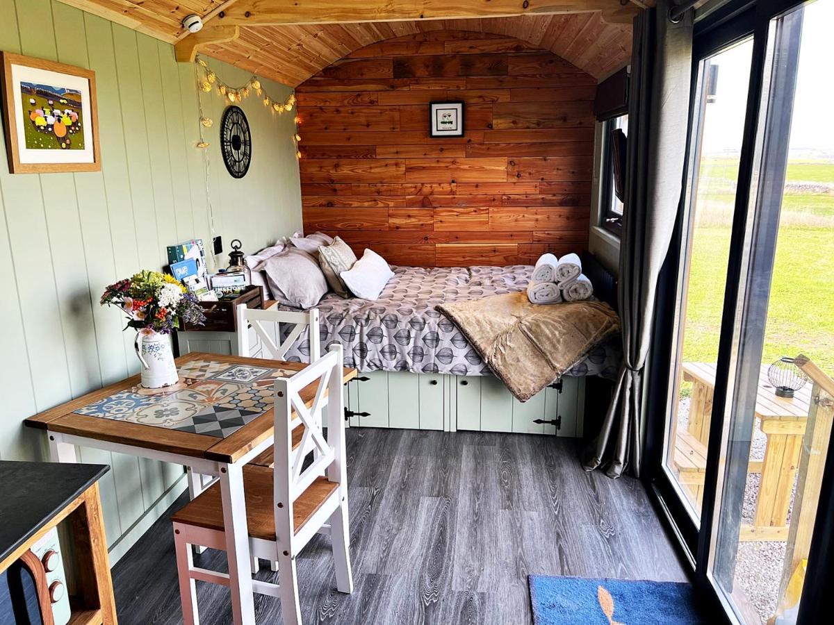 Vila Luxury Shepherd Hut In The Peak District Bakewell Exteriér fotografie