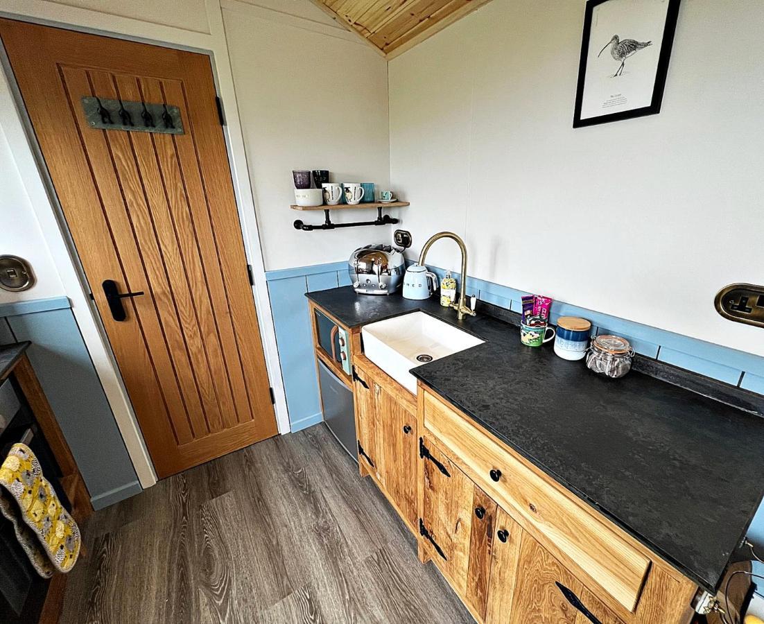 Luxury Shepherd Hut In The Peak District Bakewell Exteriér fotografie
