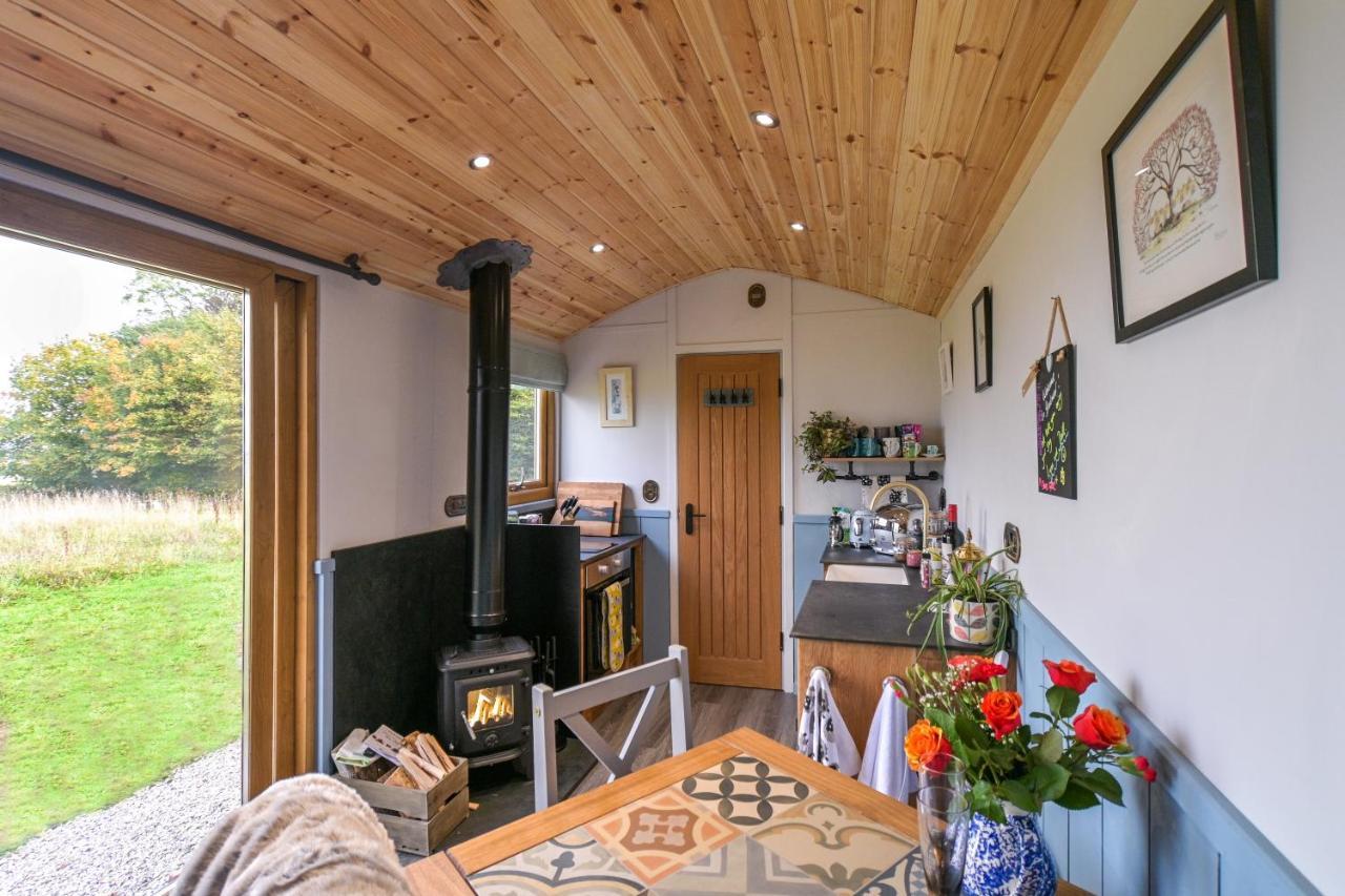 Vila Luxury Shepherd Hut In The Peak District Bakewell Exteriér fotografie